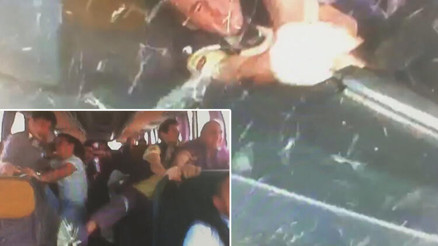 34 kişinin yaralandığı midibüs kazası kamerada