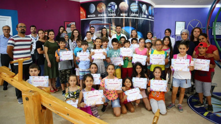 Çocuklar modern bilimin temellerini deneylerle öğrendi