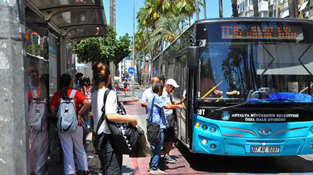 ANTALYADA TOPLU ULAŞIMA YÜZDE 24 TEPKİSİ