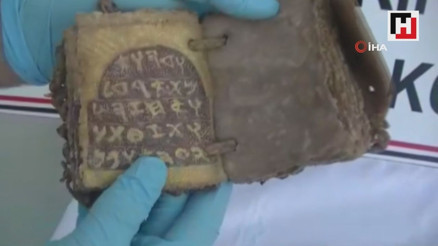Diyarbakır’da Roma Dönemine ait altın yazmalı tarihi kitap ele geçirildi