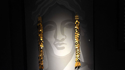 Troya Müzesindeki işçi hazineleri ilgi çekiyor