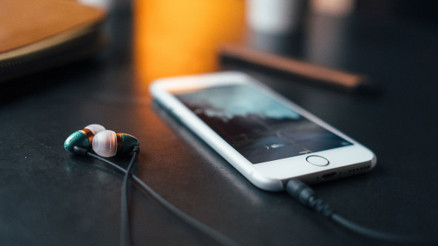 Google: Hacklerlar iPhoneları yıllardır izliyor
