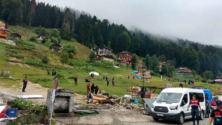 Çok tartışılmıştı Ayderde salıncaklar kaldırıldı