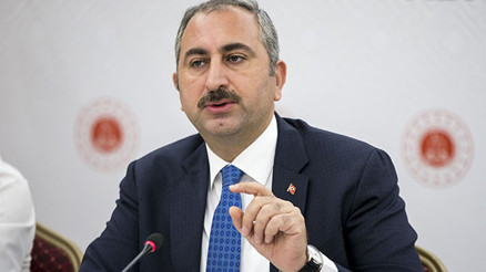 Son dakika... Adalet Bakanından kadına şiddetle ilgili net mesaj: Sıfır toleransla yaklaşıyoruz