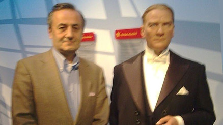 Atatürk’ümüzü Berlin’de de görmek istiyoruz