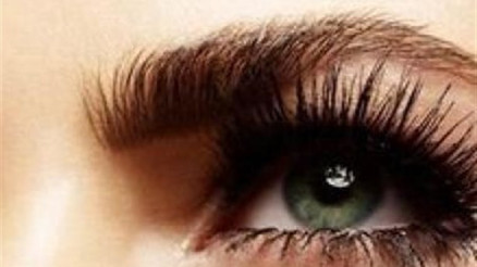 Uzun kirpikler çekici bakışlar