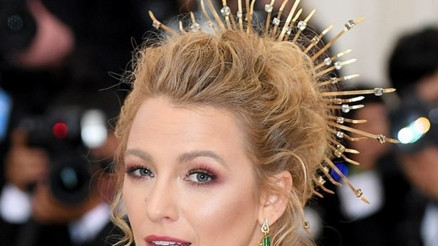 Met Gala’nın İhtişamlı Makyajlarını Fezi Altun ile İnceledik Met Gala’nın İhtişamlı Makyajlarını Fezi Altun ile İnceledik