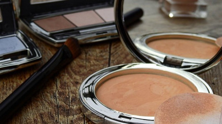 Yılbaşı Gecesi İçin 7 Makyaj Önerisi Yılbaşı Gecesi İçin 7 Makyaj Önerisi