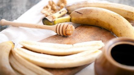 Saç Uzatan ve Nemlendiren Muz Maskesi