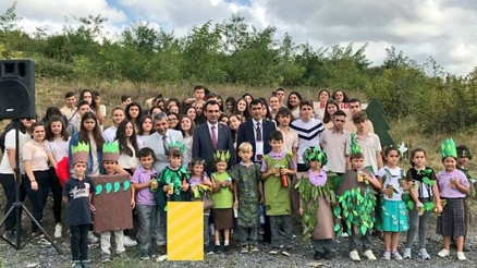 İstanbul’da okul bahçeleri fidanla buluştu