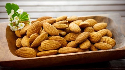 Bu Mucizevi Kuruyemiş İle Zayıflayın
