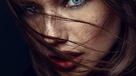 Renkli Gözlüler İçin Makyaj Önerileri