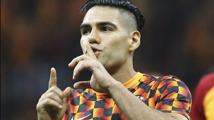 Galatasarayda Falcao, Diagneyi solladı