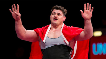 Son Dakika: Milli güreşçimiz Rıza Kayaalp, 4. kez dünya şampiyonu olarak tarihe geçti