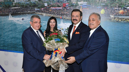 TOBB Başkanı Hisarcıklıoğlu: Birlik olursak bileğimizi kimse bükemez