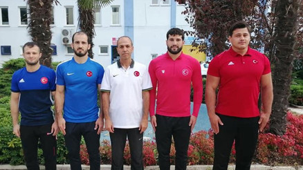 40 milli güreşçi askere gitti