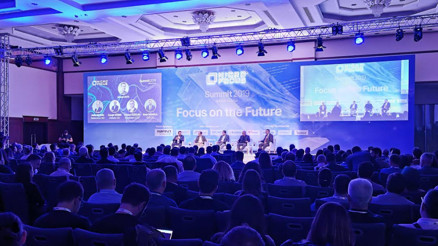 Dijital dönüşüme giden yoldaki vizyon ve çözümlerini iş ortaklarıyla paylaştı