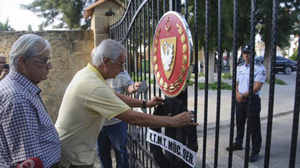 Akıncıya tepki: Siyah çelenk bırakıldı Akıncıya tepki: Siyah çelenk bırakıldı