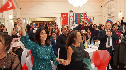 96’ncı yıla Avrupa’da coşkulu kutlama: Sonsuza kadar yaşatacağız