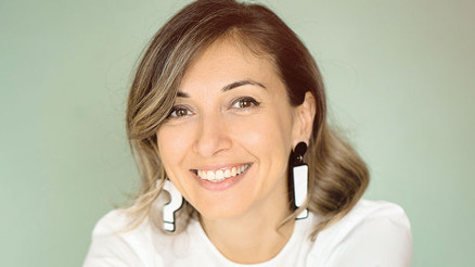 Birlikte gülmemiz gerekir... Gülmek, birlikteyse tam gülmektir Birlikte gülmemiz gerekir... Gülmek, birlikteyse tam gülmektir