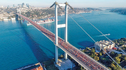 İki kıta arası 140 bin kişi koştu