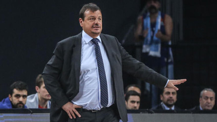 Ergin Ataman: Olympiakosu yenmek için mutlaka kararlı ve sert oynamalıyız