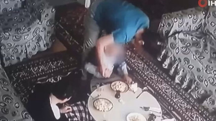 İzmir’de bakıcı şiddeti kamerada