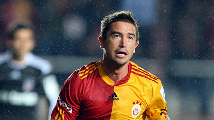 Galatasaraya Türk Telekom Stadyumunda Harry Kewell sürprizi