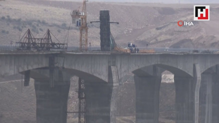 Hasankeyf’te vinç kazası Hasankeyf’te vinç kazası