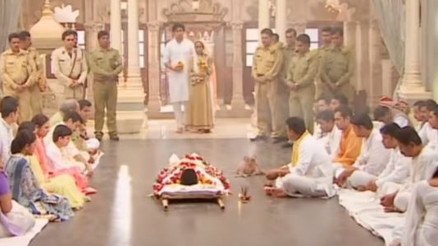 İkimizin Yerine dizisinde Shiv ne zaman öldü