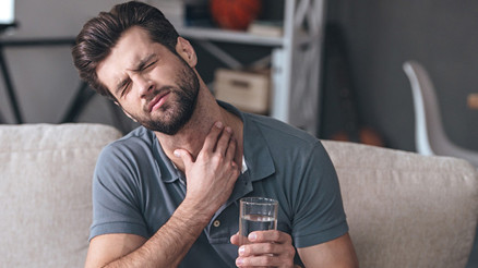 Boğaz enfeksiyonu nasıl geçer Boğaz enfeksiyonuna ne iyi gelir Evde bitkisel çözümler ve doğal yöntemler