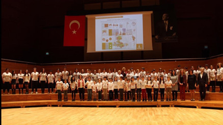 İstek Okulları öğrencilerine çok özel ödül