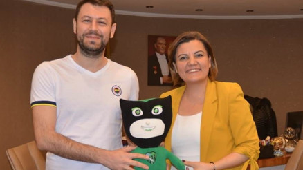 Hayalsiz çocuk kalmasın İzmit Belediyespor ve Fenerbahçe Öznur Kablo...