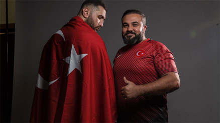 Dünyaca ünlü kickboks organizasyonunda iki Türk sporcu