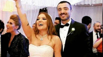 Demet Akalın kimdir, aslen nereli Demet Akalın ve Okan Kurt tekrar evlenecek mi Demet Akalın kimdir, aslen nereli Demet Akalın ve Okan Kurt tekrar evlenecek mi