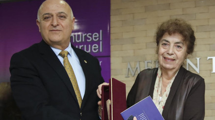 Mersin Kenti Edebiyat Ödülü Nursel Duruelin