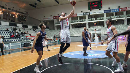 Bahçeşehir Koleji 93-71 ZZ Leiden