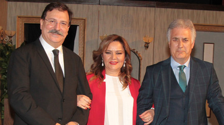 “İkinin Biri” adlı tiyatro oyunu yarın sahnede