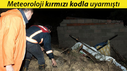 Son dakika haberi... Mersinde sel felaketi Okullar tatil edildi, aşırı yağış can aldı