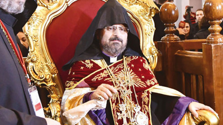 Bayrampaşalı II. Şahak tahta çıktı