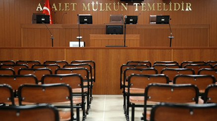 Sözcü Gazetesi sahibi ve yazarları hakkındaki davanın gerekçeli kararı açıklandı Sözcü Gazetesi sahibi ve yazarları hakkındaki davanın gerekçeli kararı açıklandı