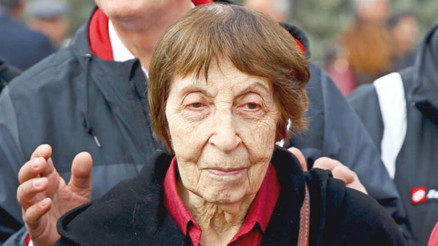 Rahşan Ecevit kimdir Bülent Ecevitin eşi Rahşan Ecevitin hayatı ve biyografisi