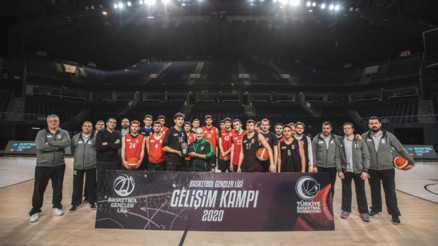 Genç dev adamlar İstanbulda buluştu