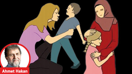 Kendisinin Allah olduğu imasında bulunan şarlatan