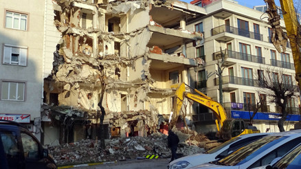 Avcılarda yıkılıp yenilenmeyi bekleyen riskli 140 bina var