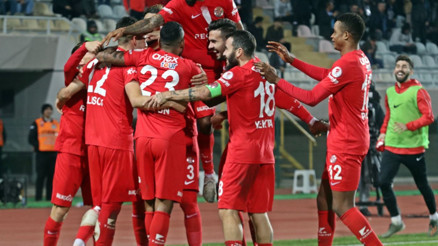 Antalyaspor deplasmanda gülüyor