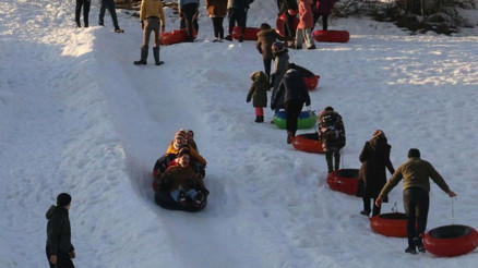 Bolu yarıyıl tatilinde doğa ve kayak tutkunlarının gözde mekanı oldu