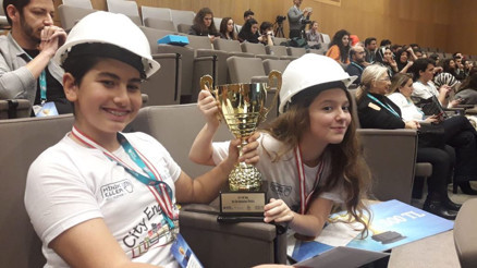 İstek Kuşadası Okullarına İstanbuldan ödül