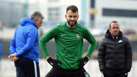 Denizlispor, Kayserispor maçına hazır 3 isim fizyoterapist eşliğinde...