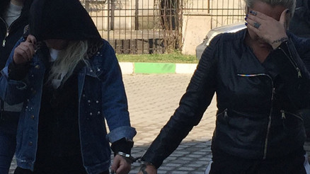 Hastaneye ziyarete gittiler, bir kadını dövdüler, polisi tehdit ettiler